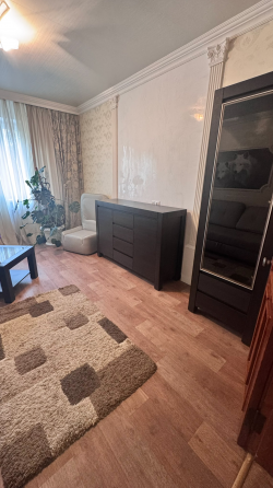 Цена снижена! Продам отличную 3х ком квартиру Макеевка Горняцкий м-н Зеленый ( рынок Мирный ) Макеевка