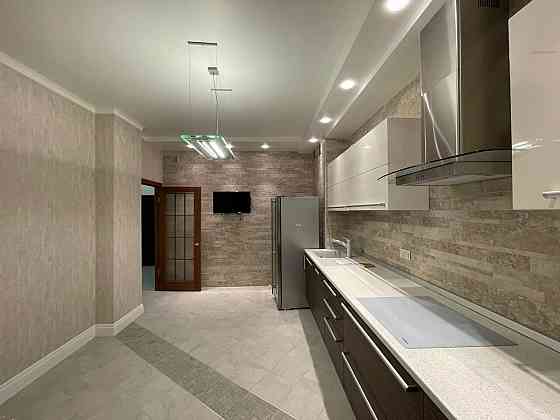 Новая квартира 125 м² с паркингом в центре Донецка Донецк