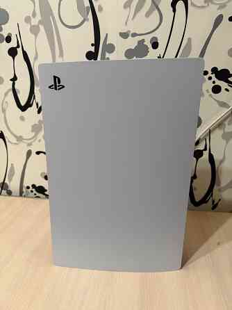 Продам PS 5 с подпиской состояние новое Донецк