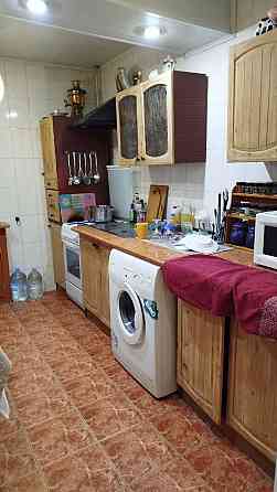 ост.Грузия, 2-х комнатная квартира а втором этаже Донецк