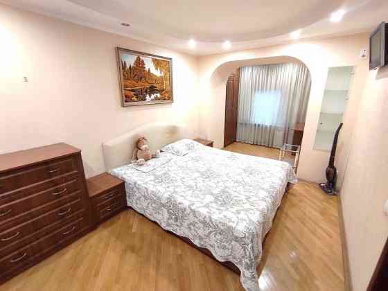 Сдается: двух комнатная квартира Донецк