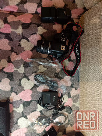 Продаю зеркальный фотоаппарат Canon EOS 450D с аксессуарами Макеевка - изображение 3