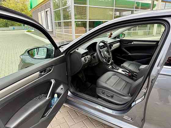 Продаю Volkswagen Passat B8. Комплектация SE. Донецк