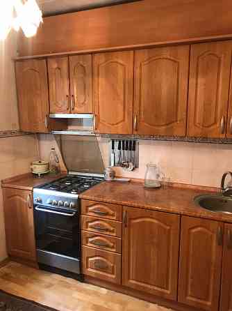 Продам 2ком Кировский район 50 м2 с мебелью 2этаж Донецк