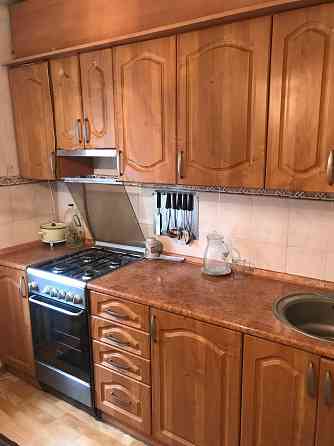 Продам 2ком Кировский район 50 м2 с мебелью 2этаж Донецк