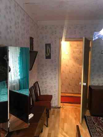 Продам 2ком Кировский район 50 м2 с мебелью 2этаж Донецк