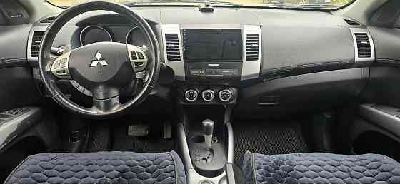Mitsubishi Outlander Xl Красный Луч