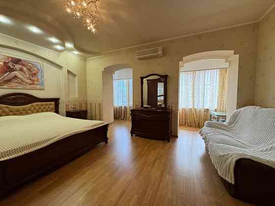 Продам Vip Class Квартиру 138 м2! Заходи и Живи! Центр Ворошиловского Района! 50-Летия Ссср 100 Донецк
