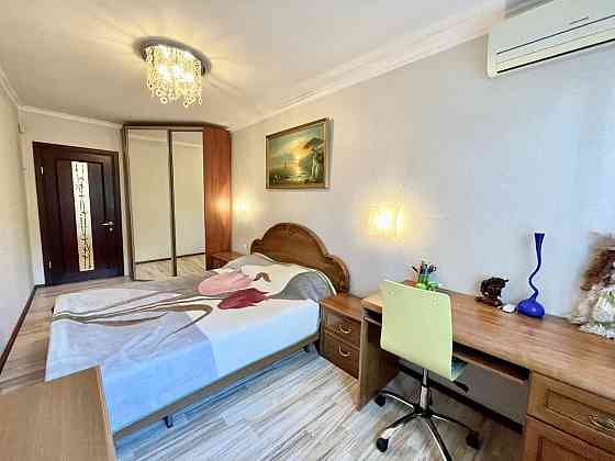 Трёхкомнатная квартира на Набережной. Донецк