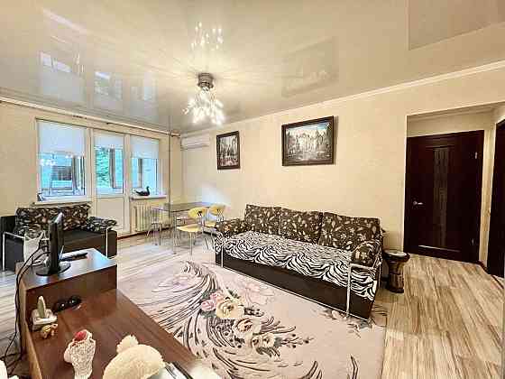 Трёхкомнатная квартира на Набережной. Донецк