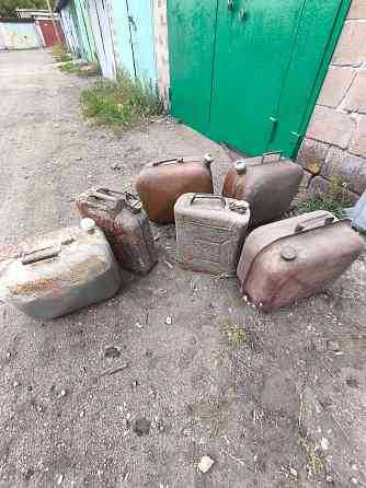Продам канистры цена договорная Мариуполь