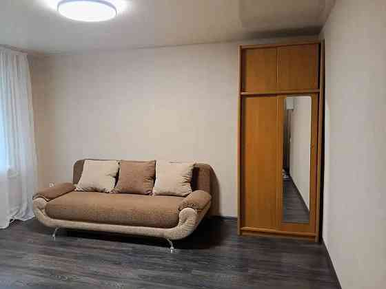 Сдаю двухкомнатную квартиру на 4 этаже многоэтажного дома в Ворошиловском районе. Донецк