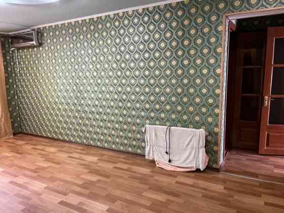 Продам трехкомнатную квартиру Донецк