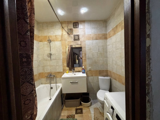 Сдается Однокомнатная квартира Район: Киевский район (ориентир Донецк Сити) Донецк