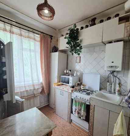 Продам 3к.кв. Сталинка. Калининский р-н. Ориентир ост. Разенкова. Донецк