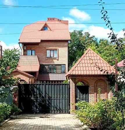 Продам трехуровневый кирпичный дом. Куйбышевский р-н. Ориентир пл.Бакинских Комиссаров. ул.Дубравная Донецк