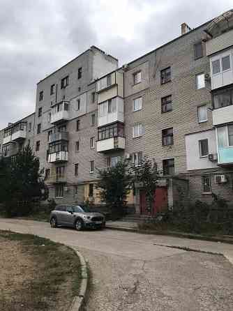 Продам 2ком крупногабаритная 50 м2 год постройки 1999год Кировский район 2/5 с мебелью и техникой Донецк