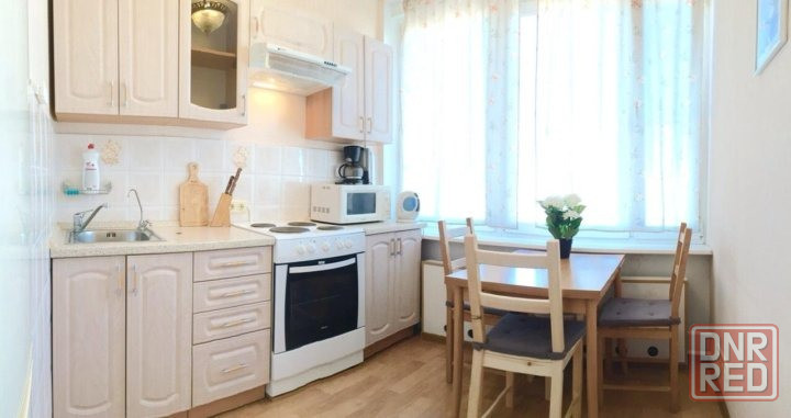 Сдается светлая 2-комнатная квартира площадью 52 м² Донецк - изображение 1