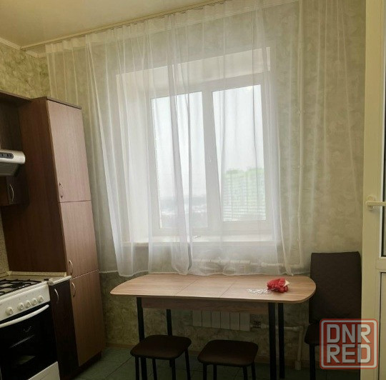 Сдаю однокомнатную квартиру 37.0 м² этаж 9/9 город Донецк, Будёновский район, Пролетарская улица. Донецк - изображение 1