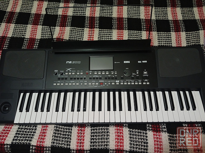 Продам Синтезатор(аранжировачная станция) Korg Pa-300 Углегорск - изображение 2