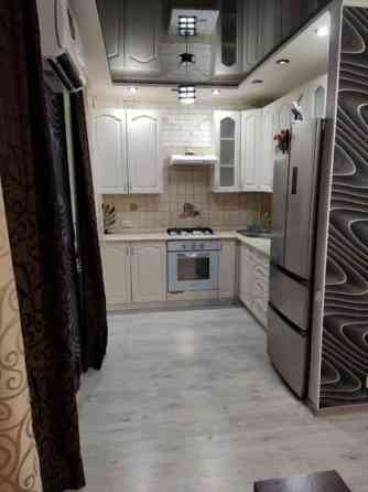 2 комнатная квартира,универмаг Радуга, с гаражом Донецк