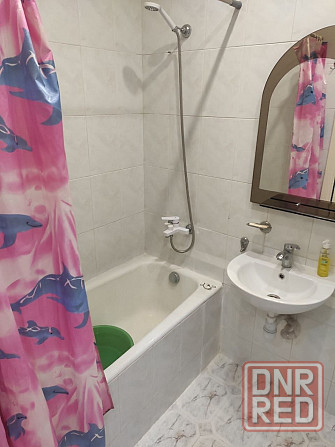 Сдается 1 комнатная квартира в самом центре города возле ДонНу , Ворошиловский р-н, проспект Театрал Донецк - изображение 3