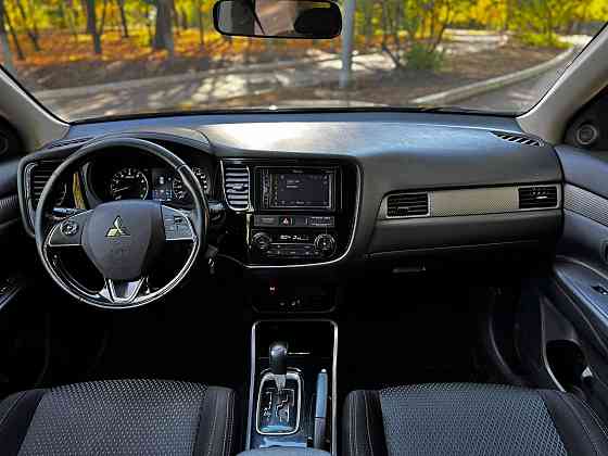 Продам семейный автомобиль Mitsubishi Outlander 2018 года выпуска Донецк