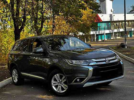 Продам семейный автомобиль Mitsubishi Outlander 2018 года выпуска Донецк