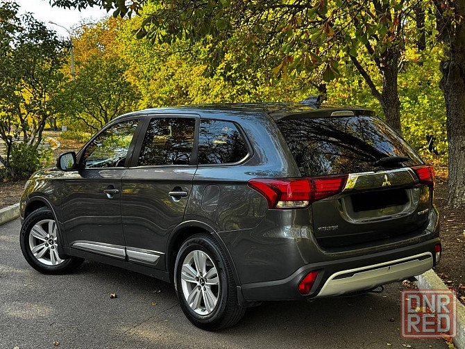 Продам семейный автомобиль Mitsubishi Outlander 2018 года выпуска Донецк - изображение 4