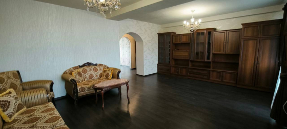 Шикарная квартира крупногабаритная Адачи ! Продажа Донецк