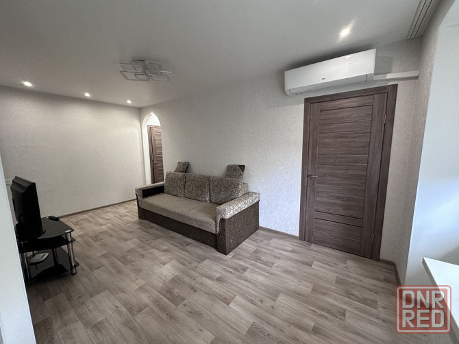 Сдам двухкомнатную квартиру расположенную в Ленинском районе Донецк - изображение 4