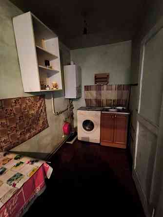 Продаю 4-х комнатную квартиру на земле в Куйбышевском районе, универмаг "Донбасс" Донецк