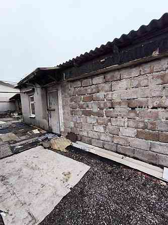 Продаю 4-х комнатную квартиру на земле в Куйбышевском районе, универмаг "Донбасс" Донецк