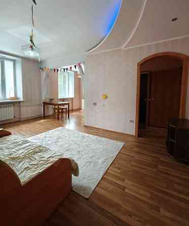 Сдается трехкомнатная квартира в Пролетарском районе Донецка Донецк