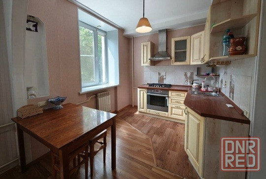 Сдается трехкомнатная квартира в Пролетарском районе Донецка Донецк - изображение 1