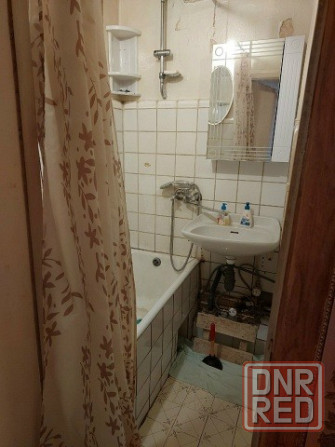 Сдается двухкомнатная квартира 45м² "с характером" в самом центре Донецка. Ворошиловский район Донецк - изображение 4