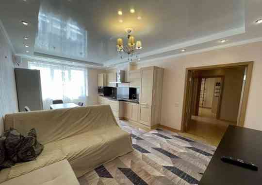 Сдается двухкомнатная квартира с современным ремонтом на 4ом этаже в Ленинском районе Донецк