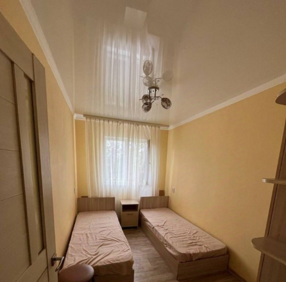 Сдаю двухкомнатную квартиру 48.0 м² этаж 2/10. Кировский район. Донецк