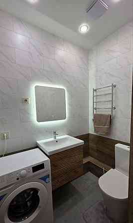 Сдается двухкомнатная квартира с современным ремонтом на 3ом этаже а Ворошиловском районе Донецк