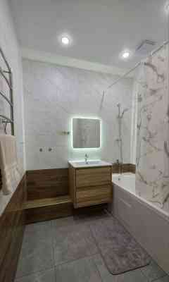 Сдается двухкомнатная квартира с современным ремонтом на 3ом этаже а Ворошиловском районе Донецк