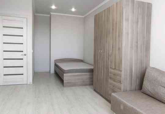 Сдается однокомнатная квартира с современным ремонтом на 5ом этаже в Буденовском районе Донецк