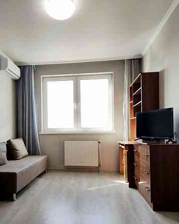 Сдается однокомнатная квартира с современным ремонтом на 5ом этаже в Буденовском районе Донецк