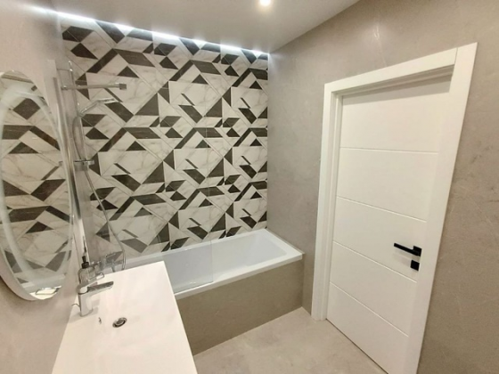 Сдаётся однокомнатная квартира с хорошим ремонтом, всё новое, Калининский район Донецк