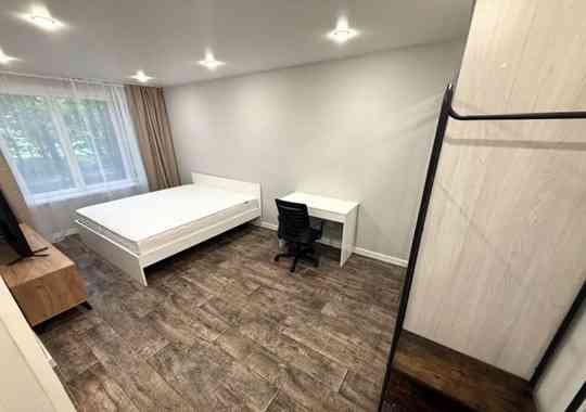 Сдается однокомнатная квартира с классным ремонтом на 2ом этаже в Ленинском районе Донецк