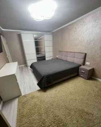 Сдается двухкомнатная квартира с отличным евро-ремонтом ремонтом в Калининском районе Донецк