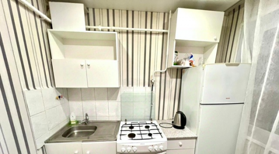 Сдаю однокомнатную квартиру со свежим ремонтом в Калининском районе Донецк