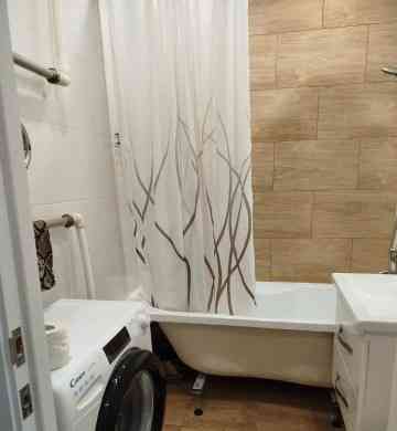 Сдается: Двухкомнатная квартира Этаж: 4/5 Район: Ленинский Донецк