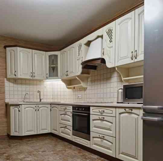 Сдаётся двухкомнатная квартира с большой кухней на 7 этаже, Куйбышевский район Донецк