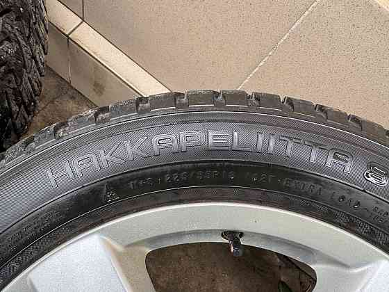Продам зимнюю резину Nokian на дисках 225/55/18 Донецк