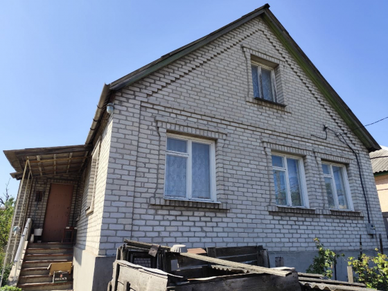 предлагается на продажу отличный отдельностоящий дом в г. Макеевке в центре города по ул. к. Либкнех Макеевка